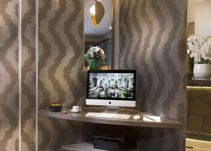 Hotel Elysees Union 3*