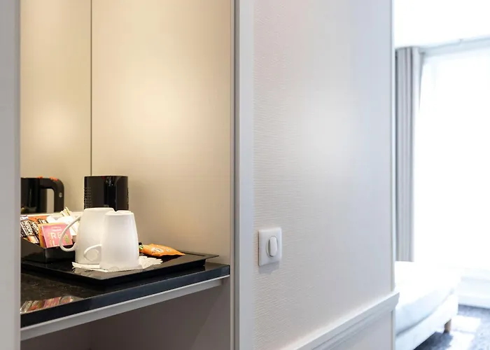 Hotel Elysees Union 3*